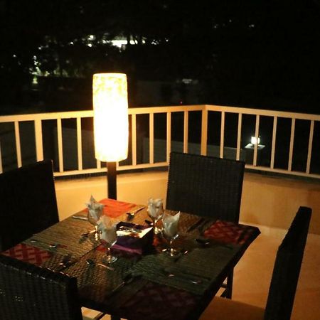 Bed and Breakfast The Royal Manor Исламабад Экстерьер фото